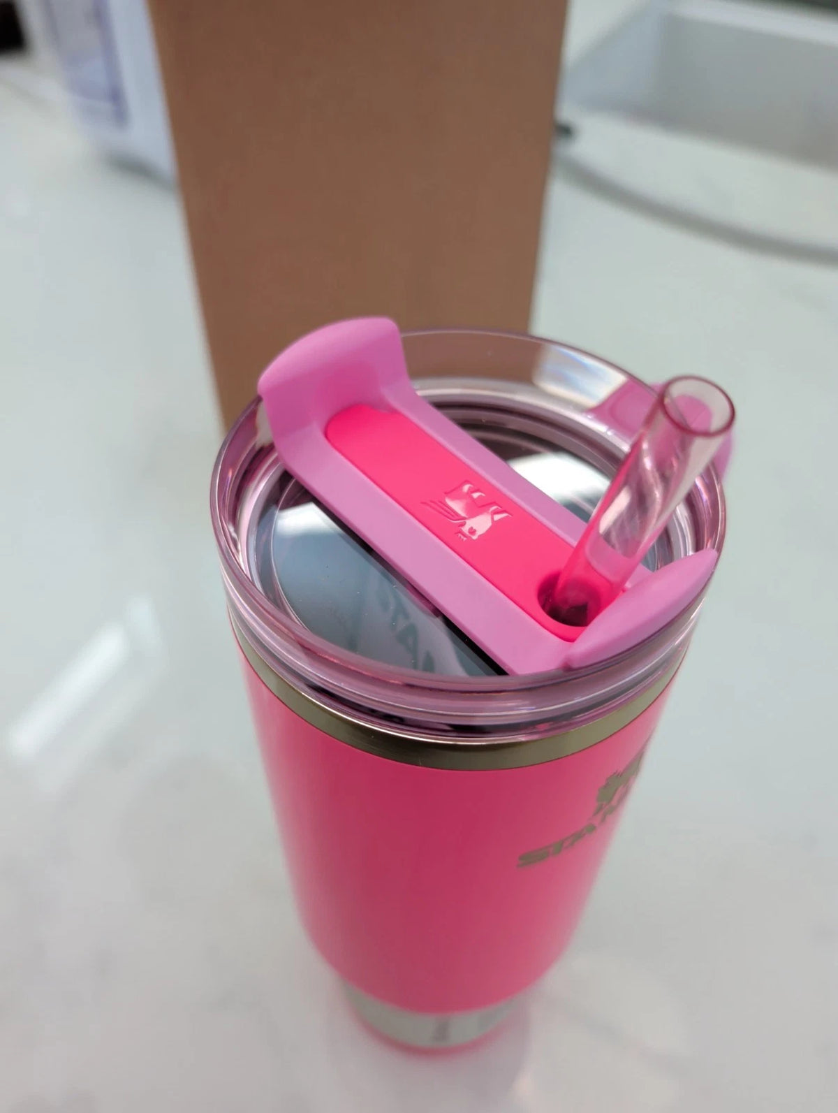 Limited Edition Pink Parade Stanley Quencher H2.0 FlowState Tumbler 30oz – NIB